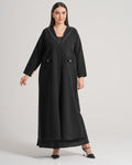 NY-06 - BLACK ABAYA WITH POCKETS AND BEIJ LINING AND BUTTONS (BARBIE)