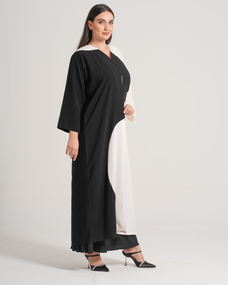 NY-03 - BLACK AND WHITE ABAYA WITH ‘S’ SEPARATION (CUBRA)
