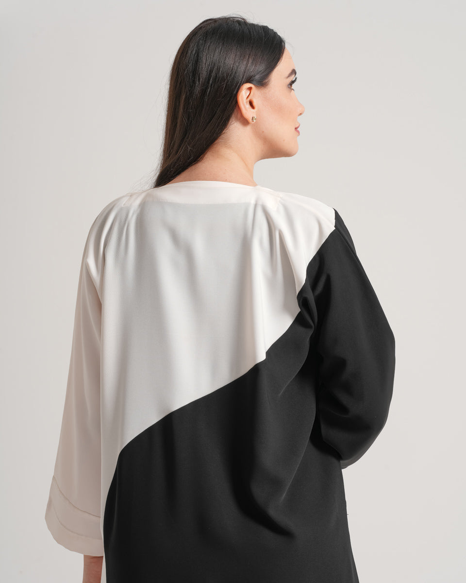NY-03 - BLACK AND WHITE ABAYA WITH ‘S’ SEPARATION (CUBRA)