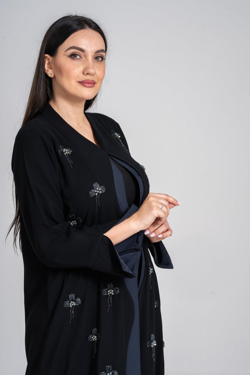 NY-48 - BLACK ABAYA WITH SILVER HIGHLIGHTS AND HANDWORK (CUBRA)