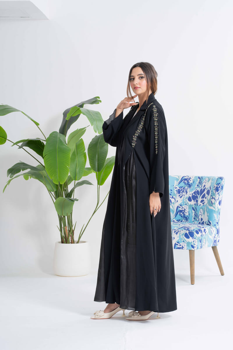 NY-36 - BLACK ABAYA WITH GREEN HANDWORK AND EXTENSION (CUBRA)