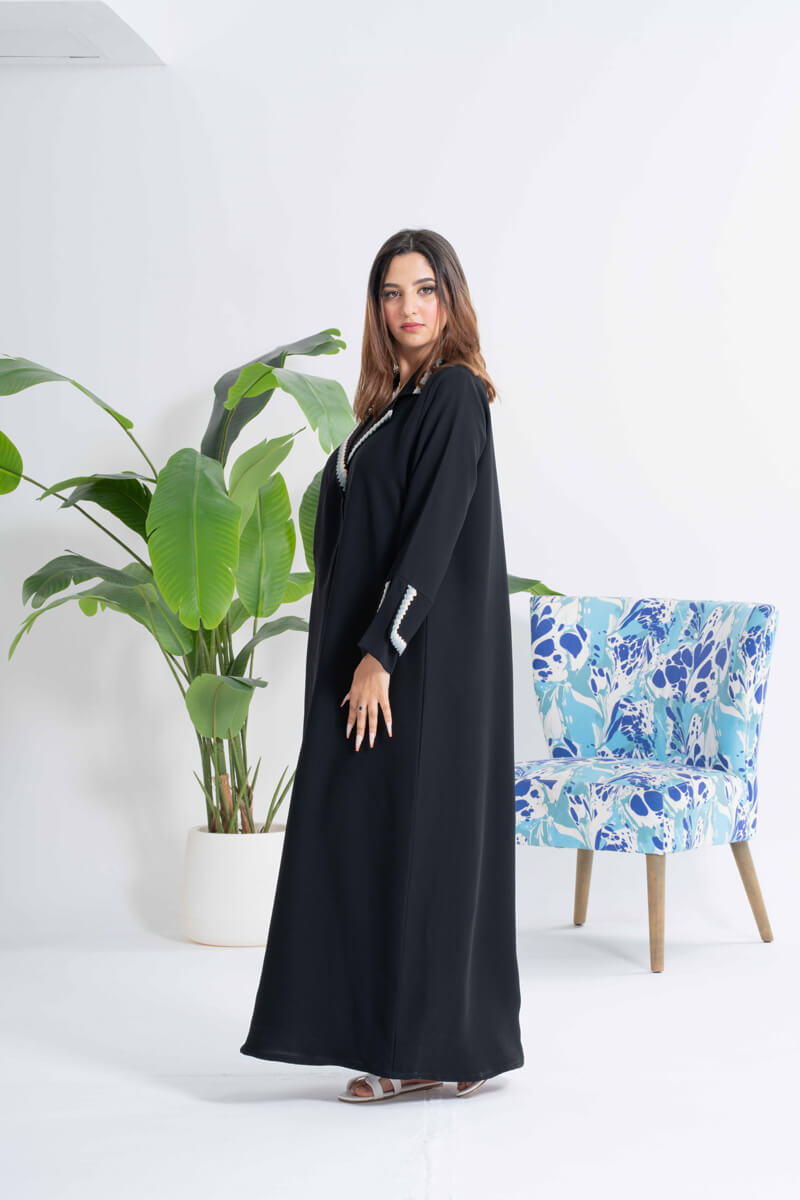 NY-39 - BLACK ABAYA WITH UNIQUE COLLAR AND STITCH HANDWORK (CUBA)