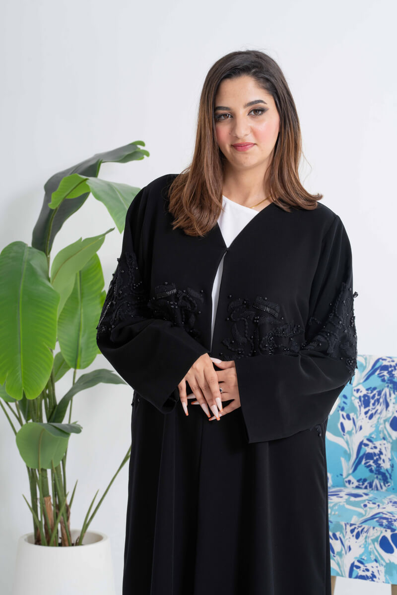 NY-42 - BLACK ABAYA WITH HANDWORK IN THE MIDDLE (BARBIE)